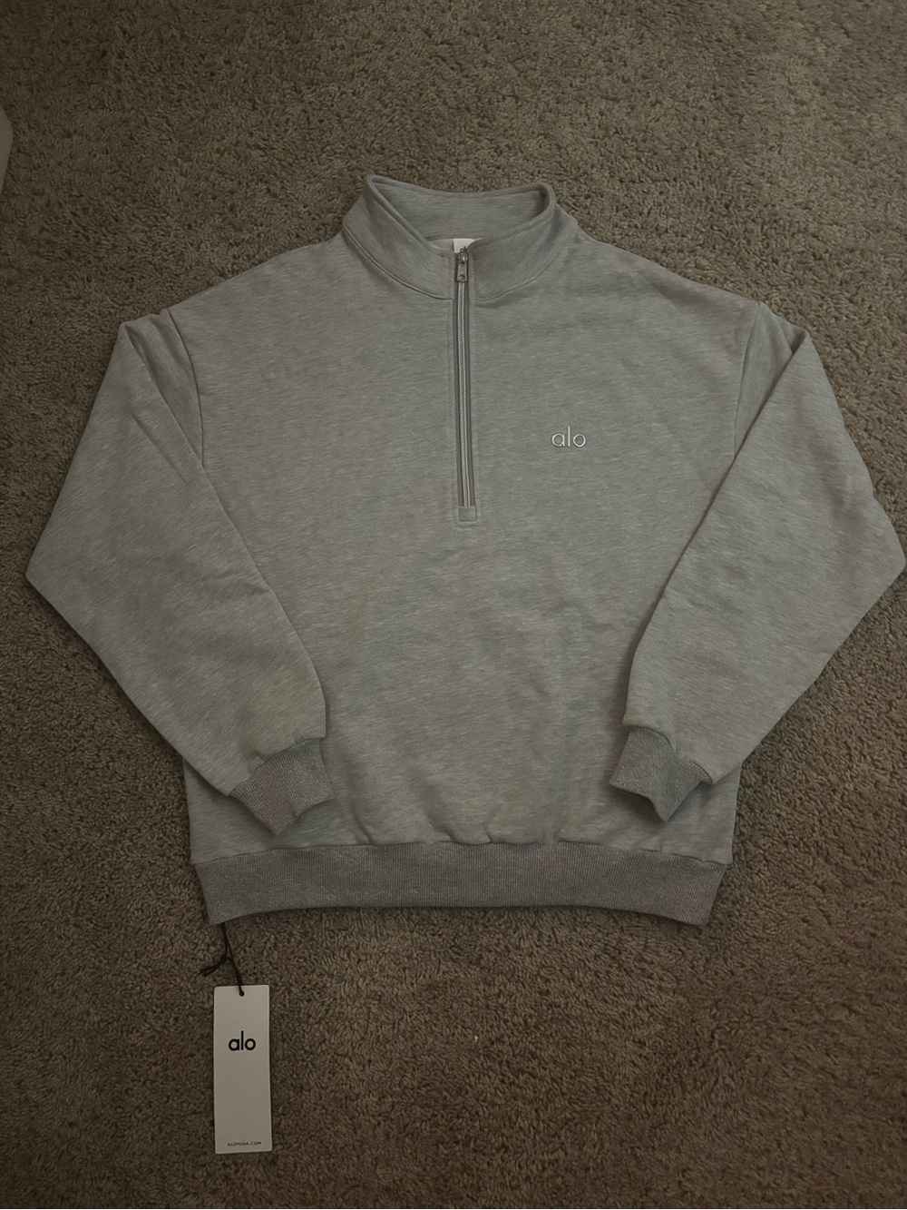ALO Yoga Men’s Light Gray Quarter-Zip Pullover Sweatshirt